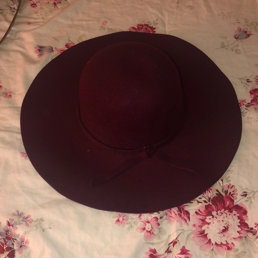 Maroon hat